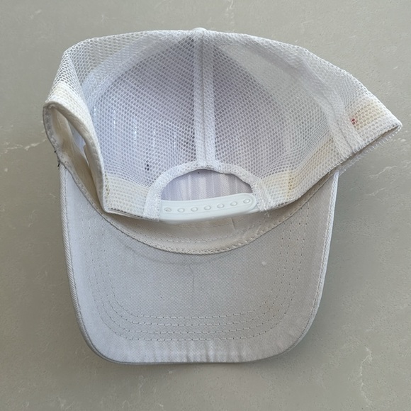 Fun logo hat! “Less scroll more Soul” - Picture 3 of 5